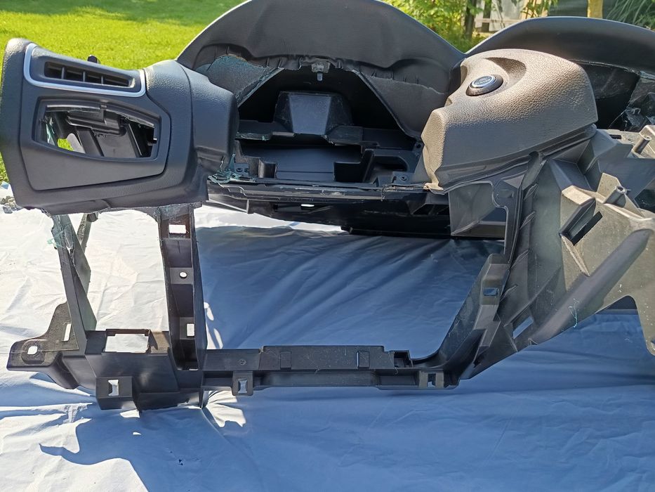 Deska rozdzielcza Ford Focus mk3