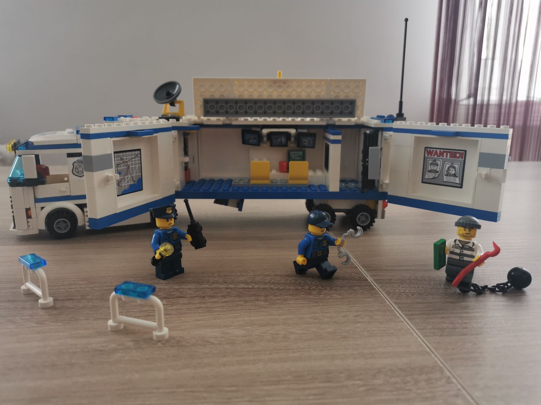 Zestaw 60044, Mobilna jednostka policji, LEGO® City