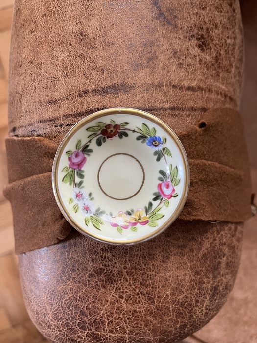 Vista Alegre Peca de colecao Cinzeiro de cadeira