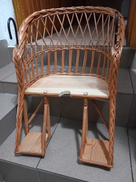 Fotelik rowerowy wiklinowy