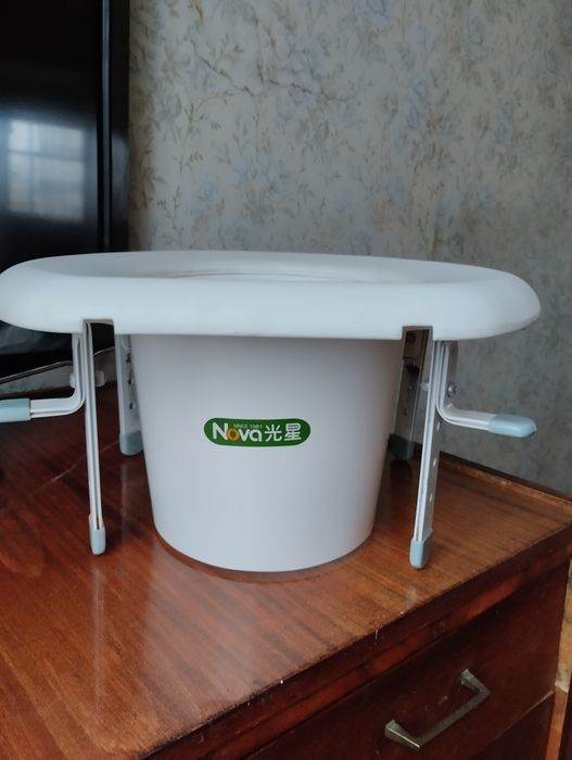 Продам насадку на унитаз для пожилых людей