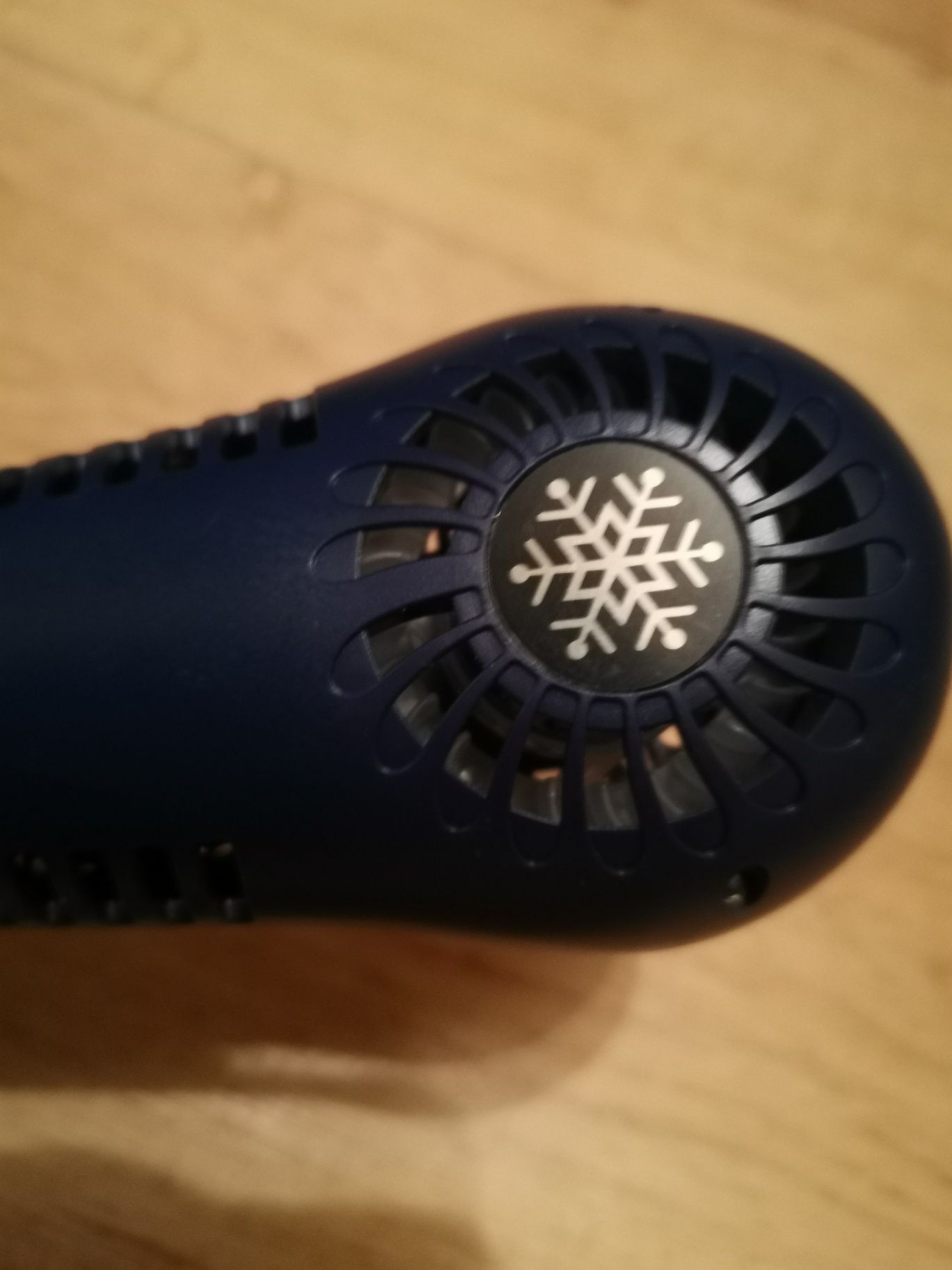 Przenośny wentylator akumulatorowy na szyję