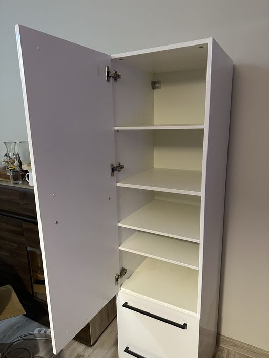 Stojaca szafka lazienkowa