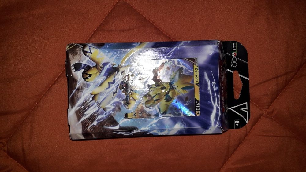 Baralho de cartas Pokemon Zeraora novo