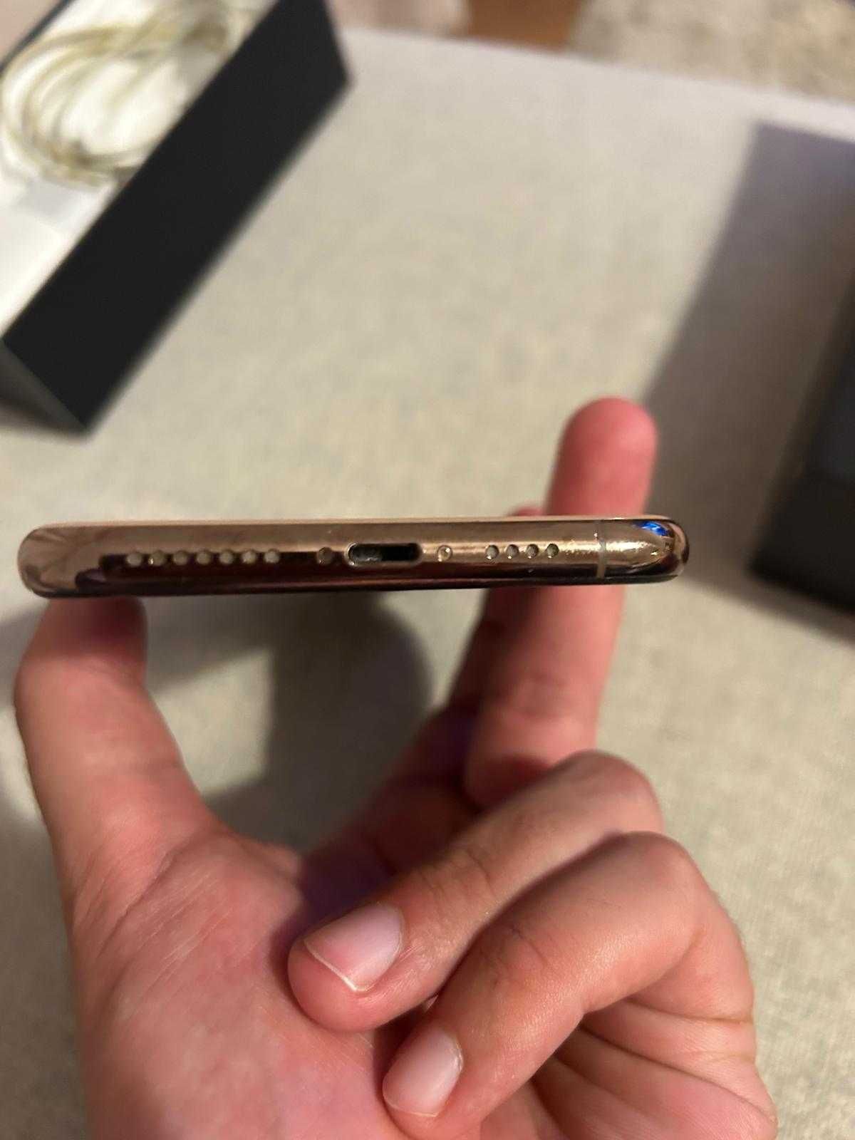iphone 11 pro max em muito bom estado