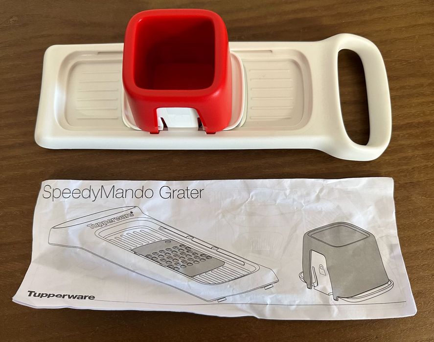 Speedy Mando Tupperware