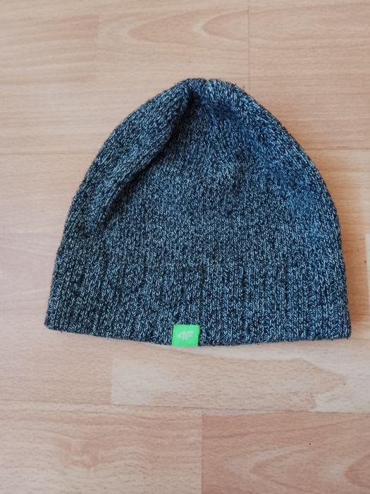 Czapka 4F dla chłopca.