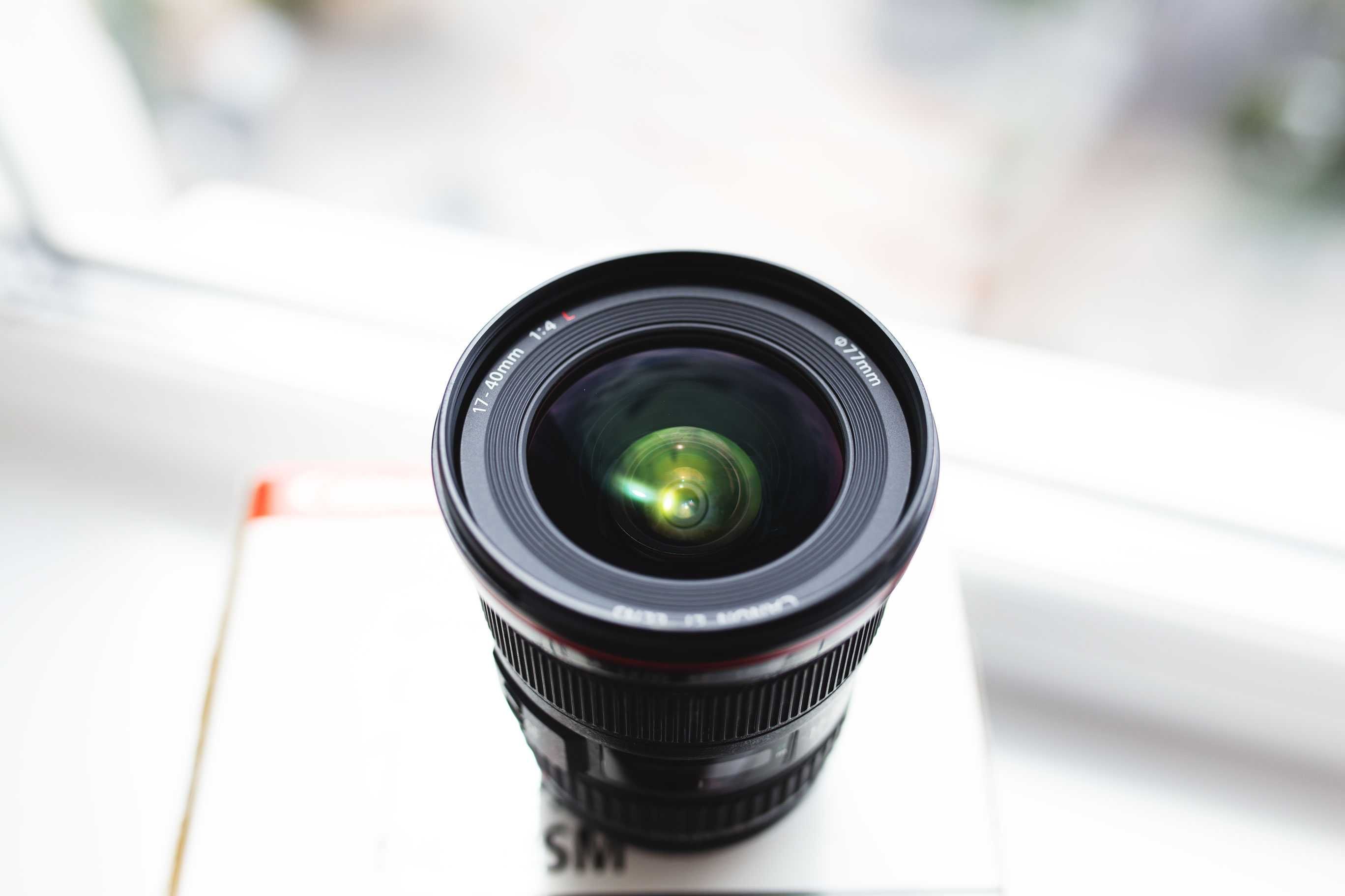 Canon EF 17-40mm f/4L USM полный комплект + светофильтр