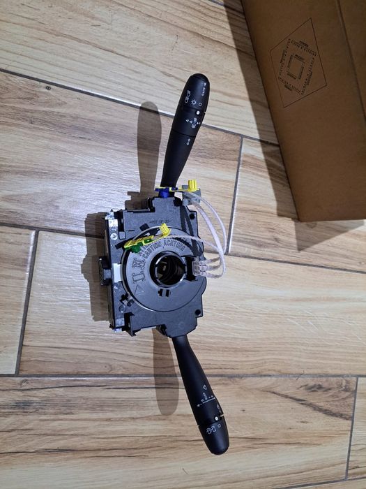 Przełącznik Zespolony Świateł Wycieraczek Citroen Xsara Picasso C4…