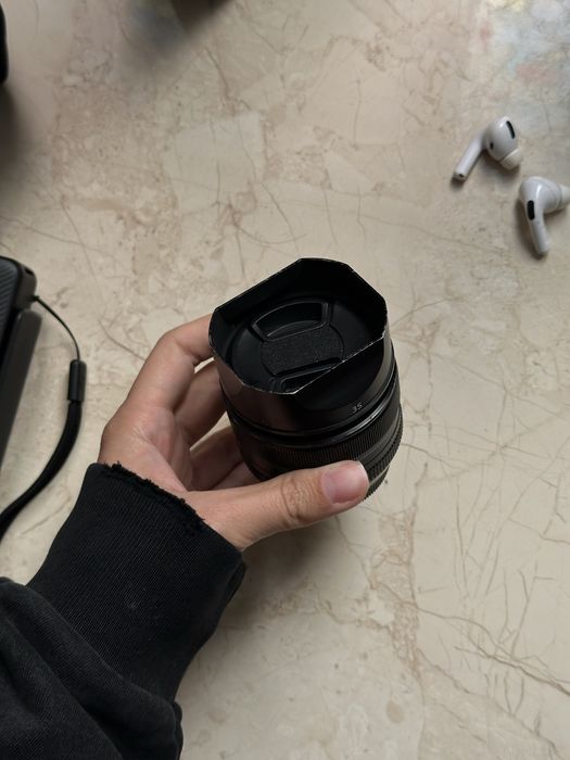 обʼєктив fujifilm 35mm 1.4