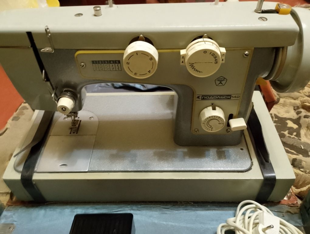 Продам швейную машинку "Подольск142" Идеал