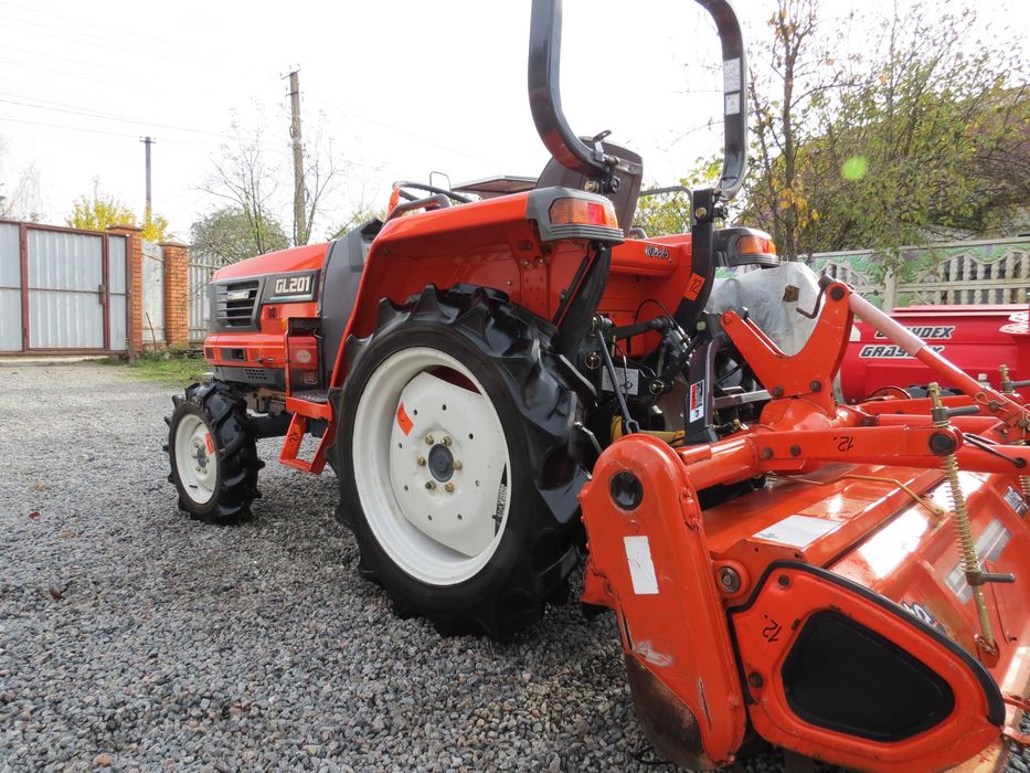 Трактор японський yanmar kubota