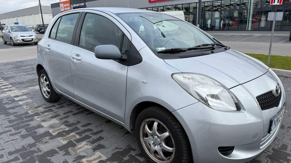 Toyota Yaris 1.3  87 KM rocznik 2006