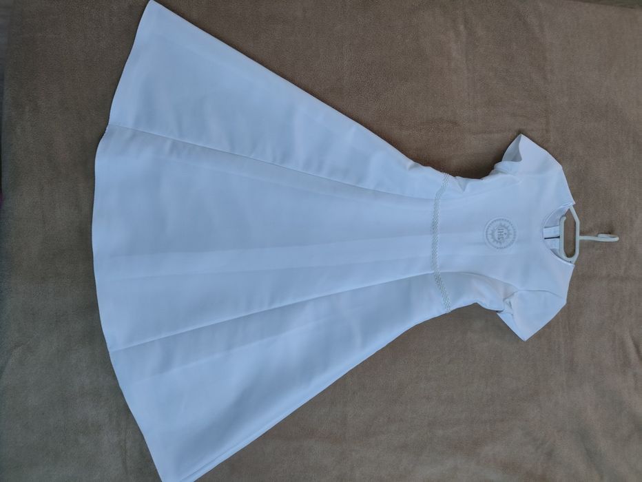 Alba komunijna dla dziewczynki, sukienka do komunii