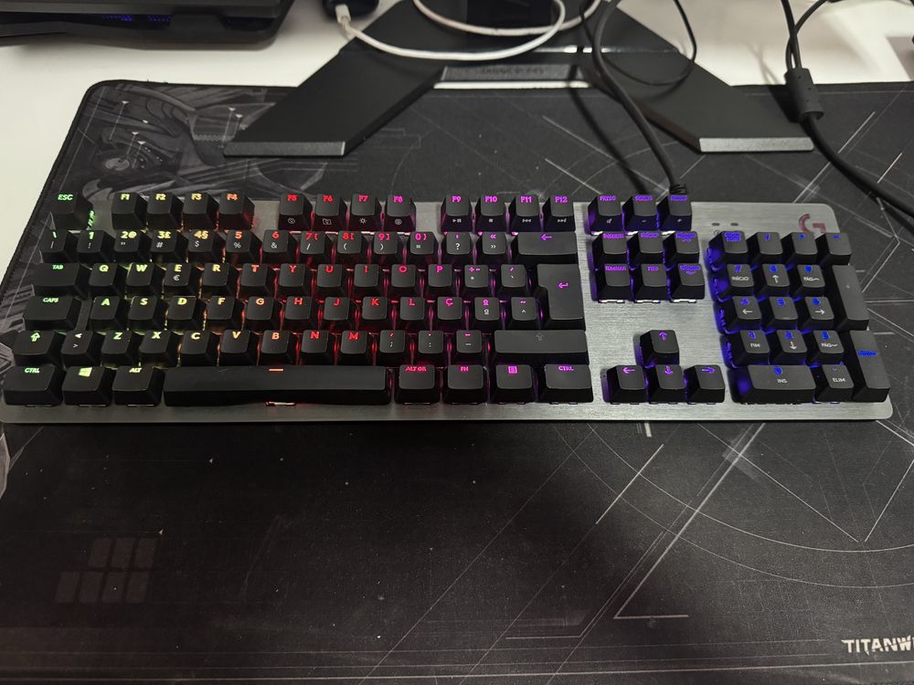 Teclado mecânico logitech G512 Carbon BROWN SHITCH
