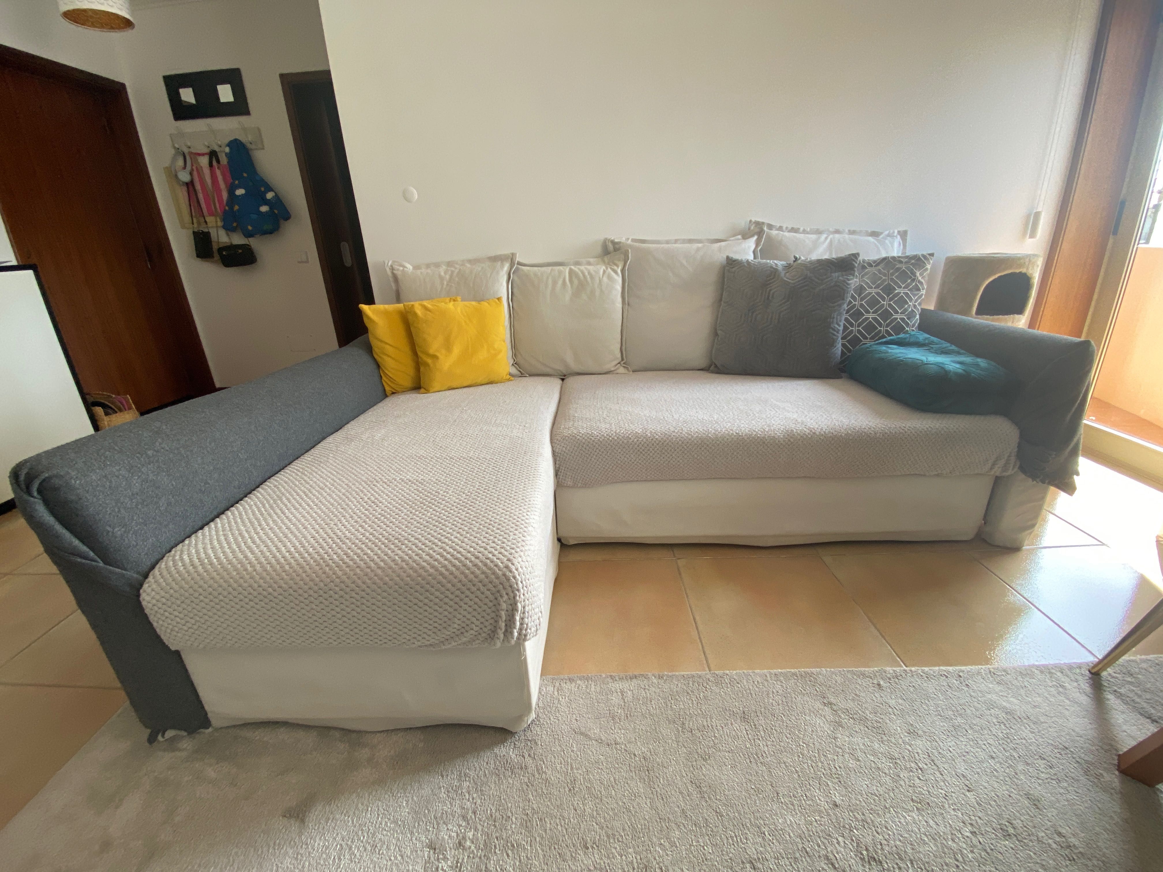 Sofá com chaise longue IKEA