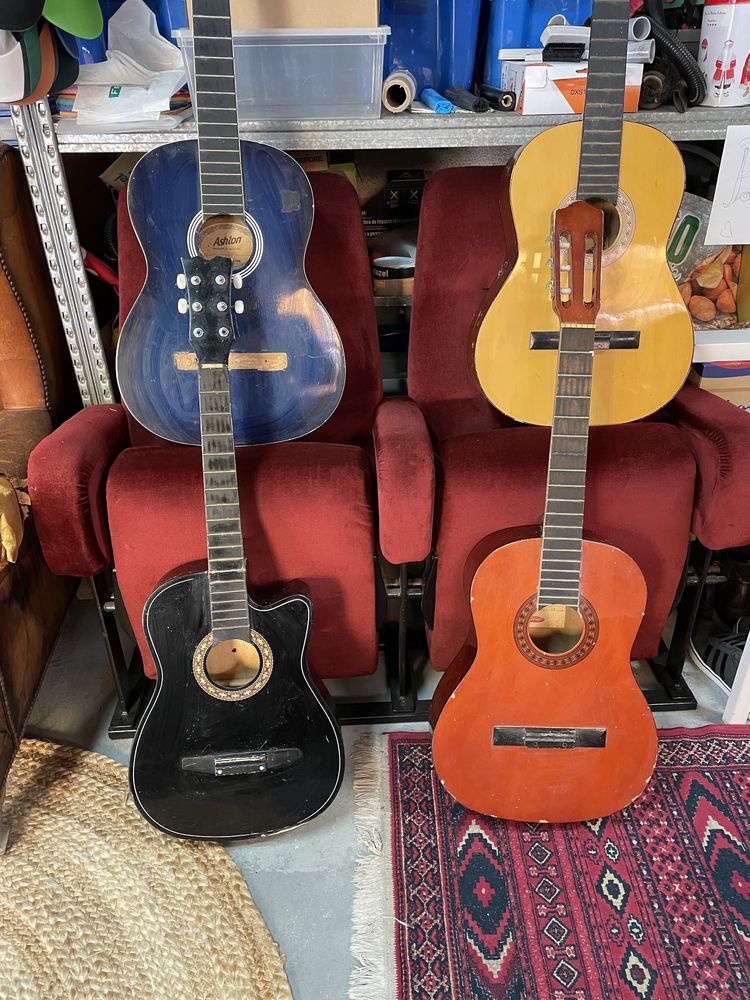 Guitarras velhas para bricolage ou o que quiserem