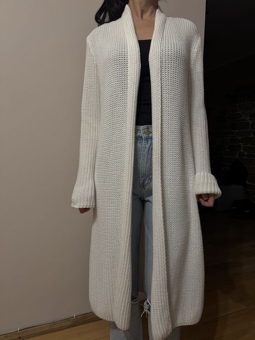 Білий кардиган українського бренду