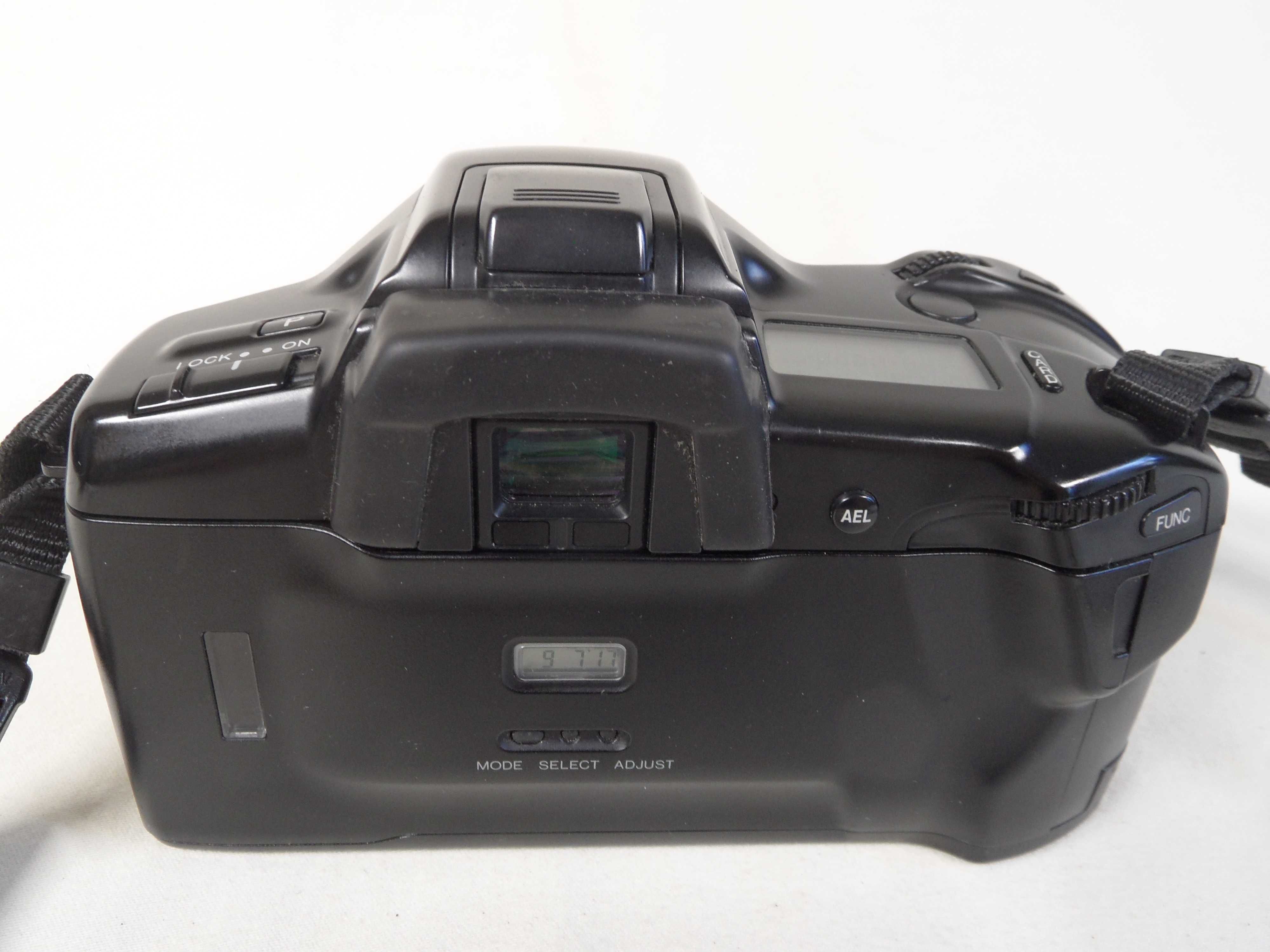 MINOLTA DYNAX 7xi z datownikiem i kartą
