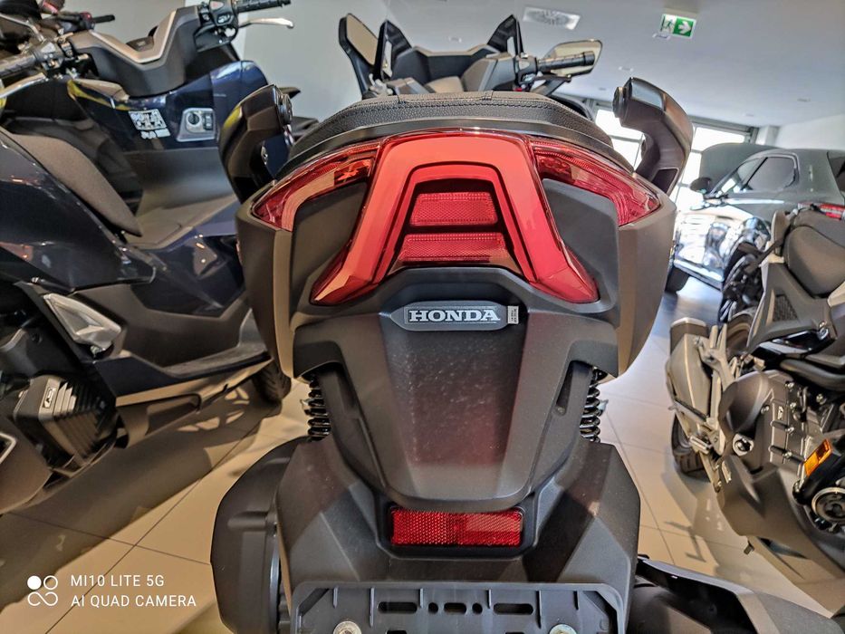 Skuter Honda Forza 125 KUFER GRATIS