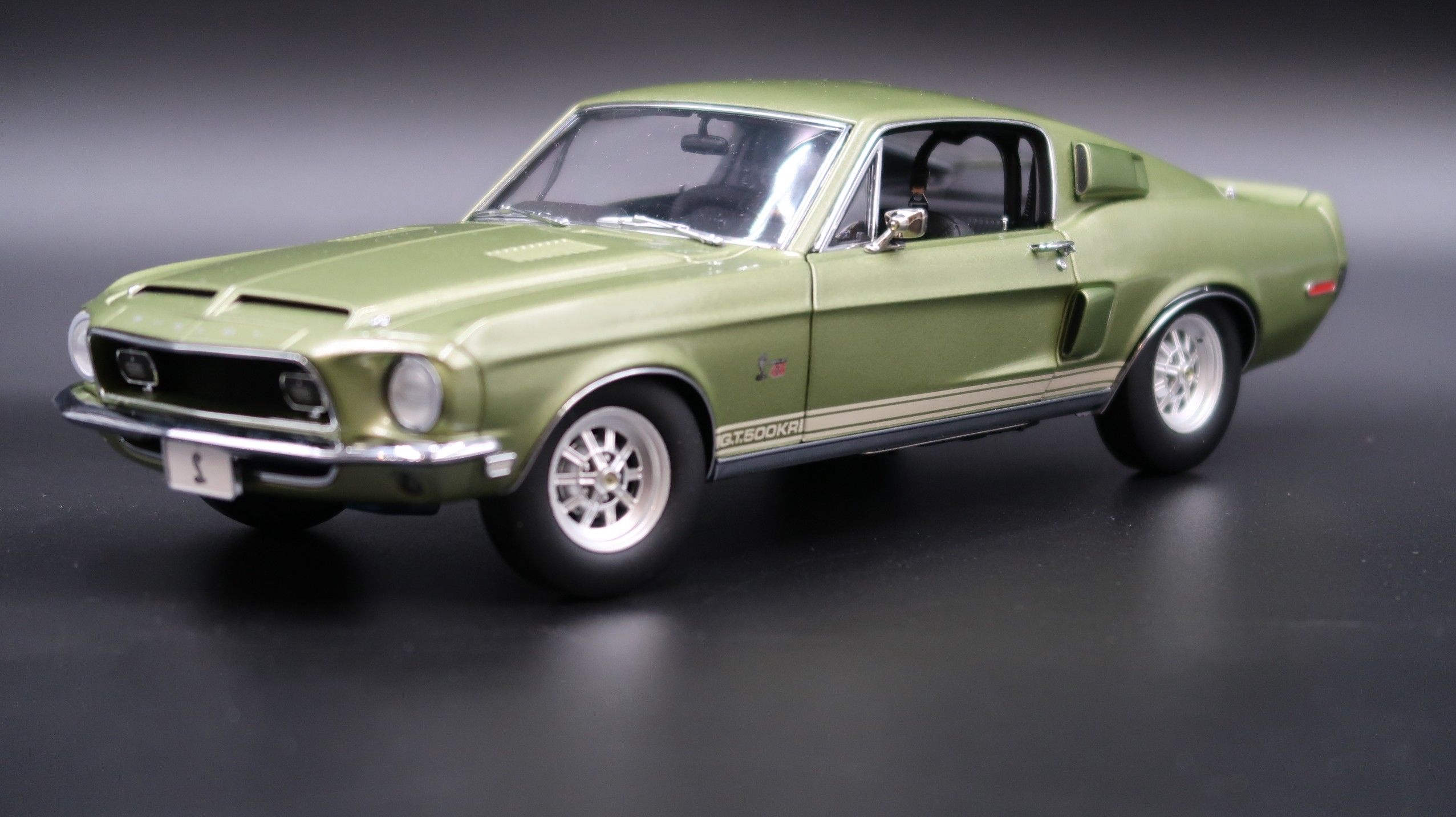 1:18 Exact Detail 1968 Ford Mustang Shelby G.T 500KR Model NOWY