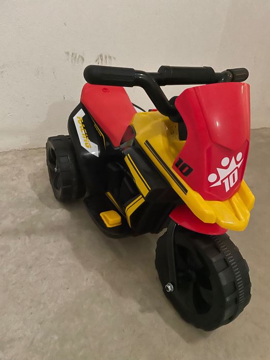 Mota a bateria para criança