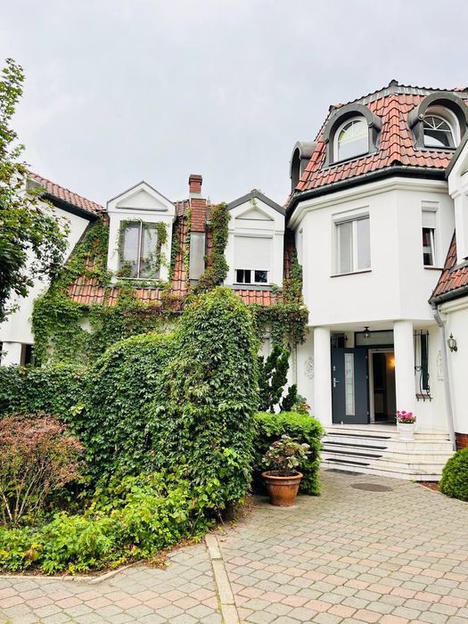 750 злотых месяц проживания Новое общежитие Варшава  Wilanów  Хостел