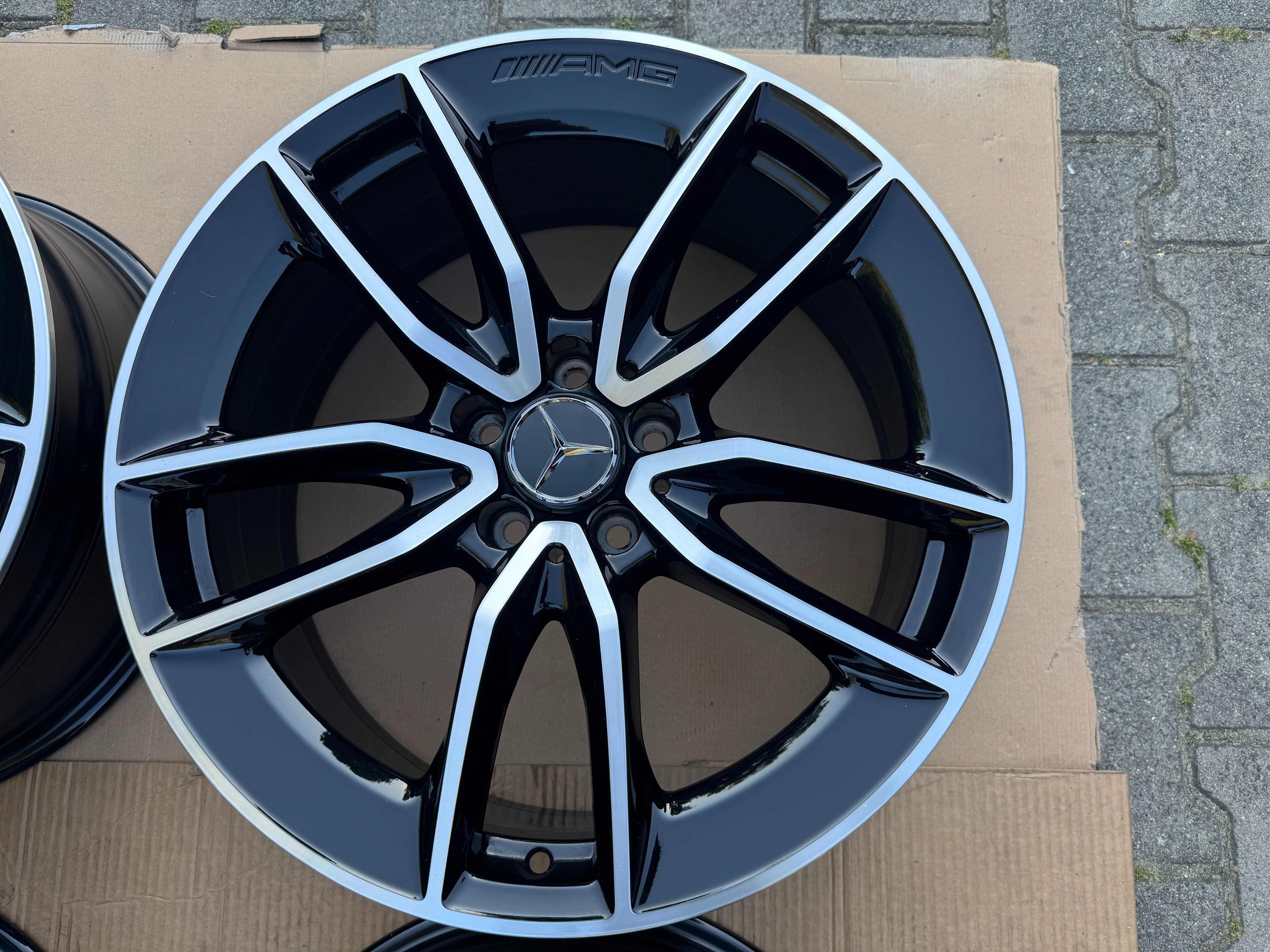 4x Org Felgi alu 19cali MERCEDES A W177 AMG (8JX19 ET40) DEMO 2023r
