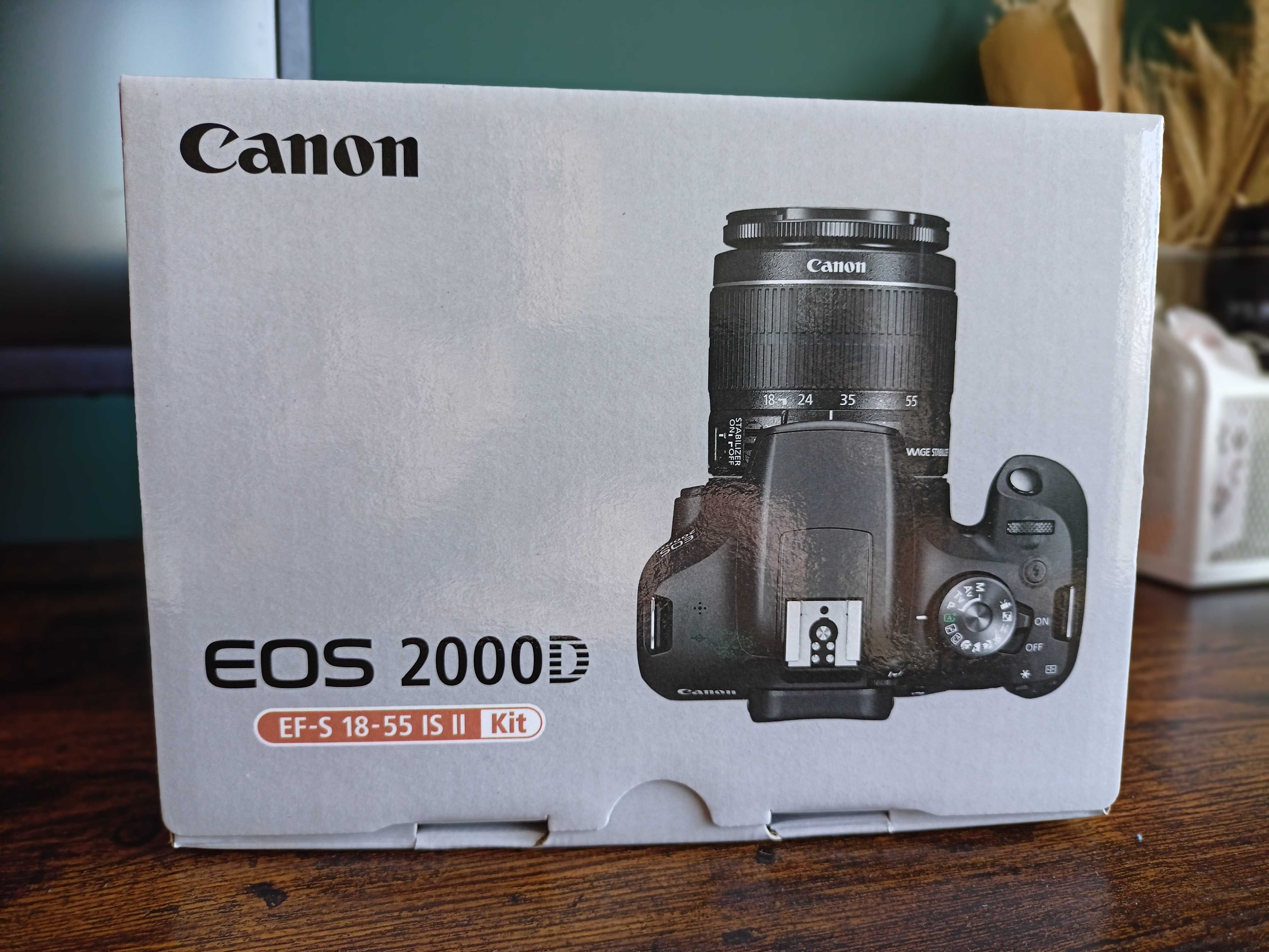 Aparat CANON EOS 2000D + Obiektyw EF-S 18-55 mm