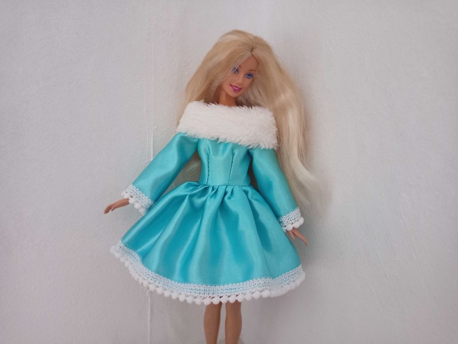 Zimowa sukienka z futerkiem dla lalek Barbie