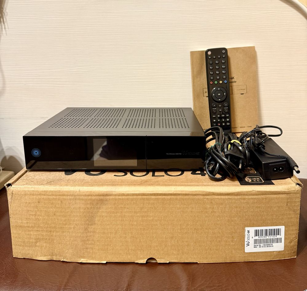 VU+ Solo 4K (Vu Plus) спутниковый ресивер + медиаплеер