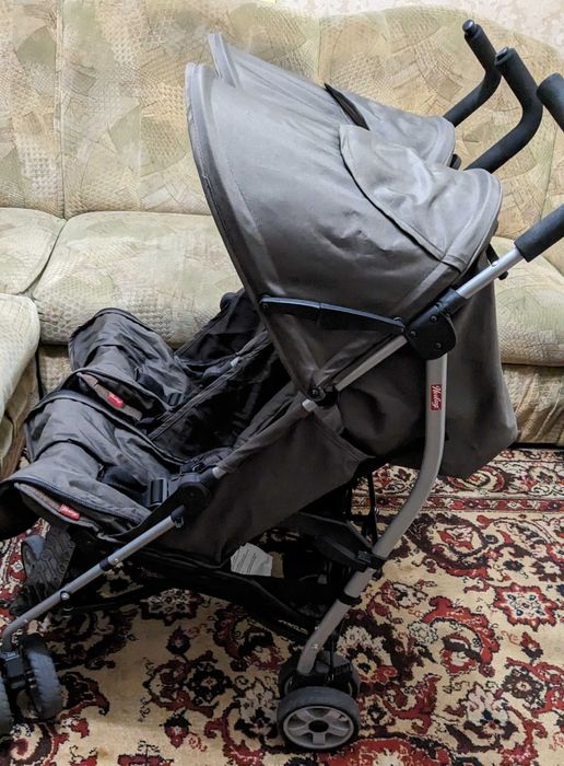 ПРОДАЖ прогулянкова КОЛЯСКА для двійні Herlag
