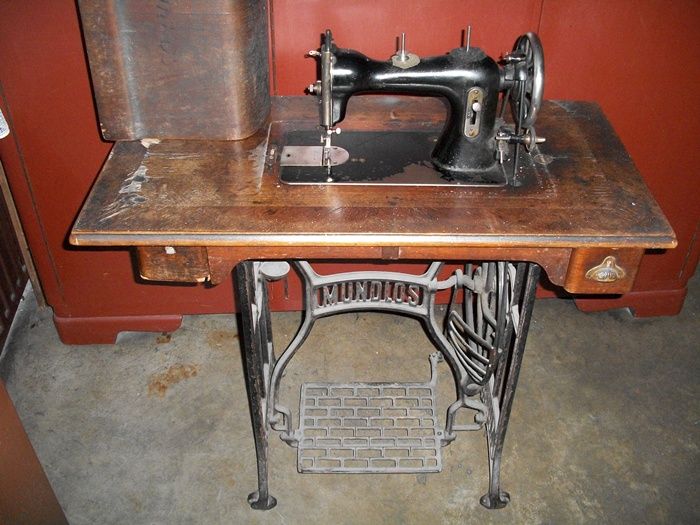 Maszyna do szycia Mundlos "Singer" Antyk Okazja Sprawna 100% Oświęcim