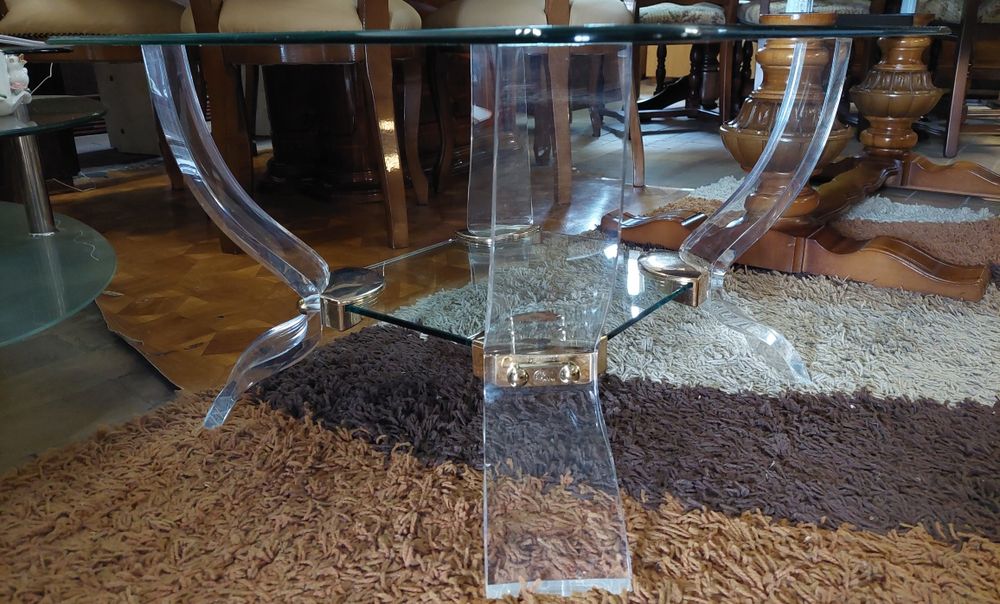 Stolik ze szkła i akrylu Curvasa Muebles Hiszpania