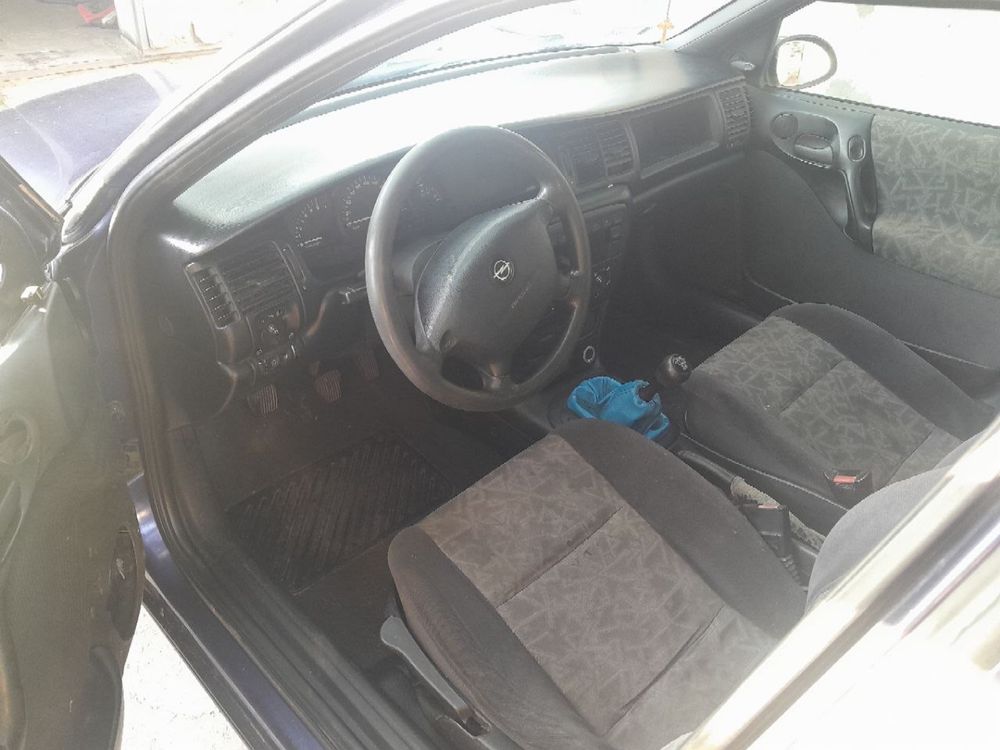 Opel Vectra B 2.0