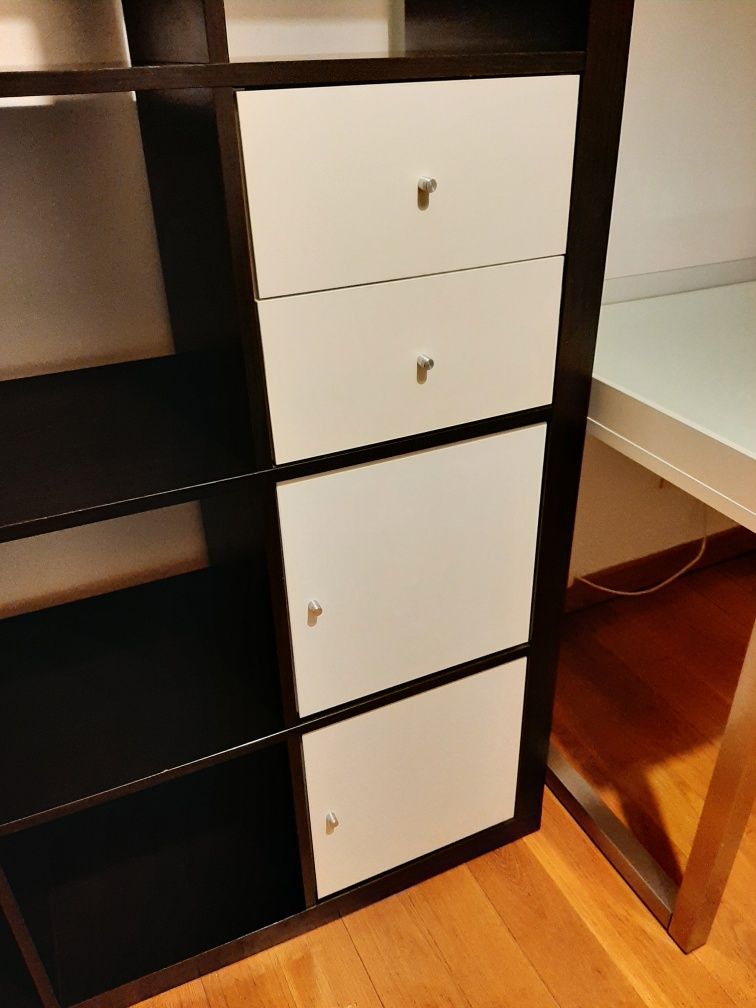 Estante IKEA EXPEDIT 5x5 (modelo anterior a Kalax, castanho escuro