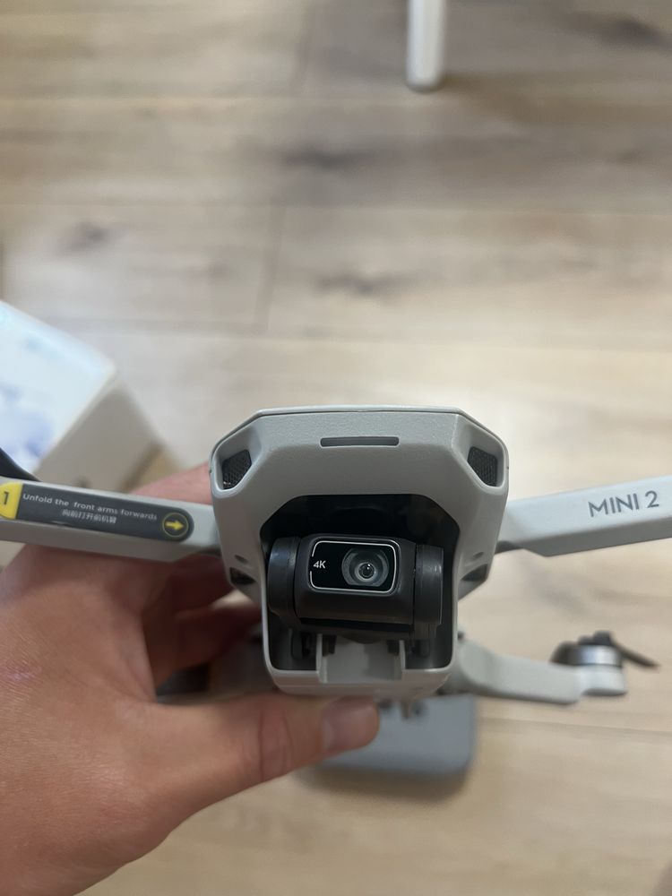 Dron DJI Mini 2 4K w dobrym stanie mavic quadrocopter