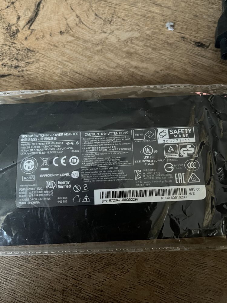 Zasilacz do laptopa msi 180w
