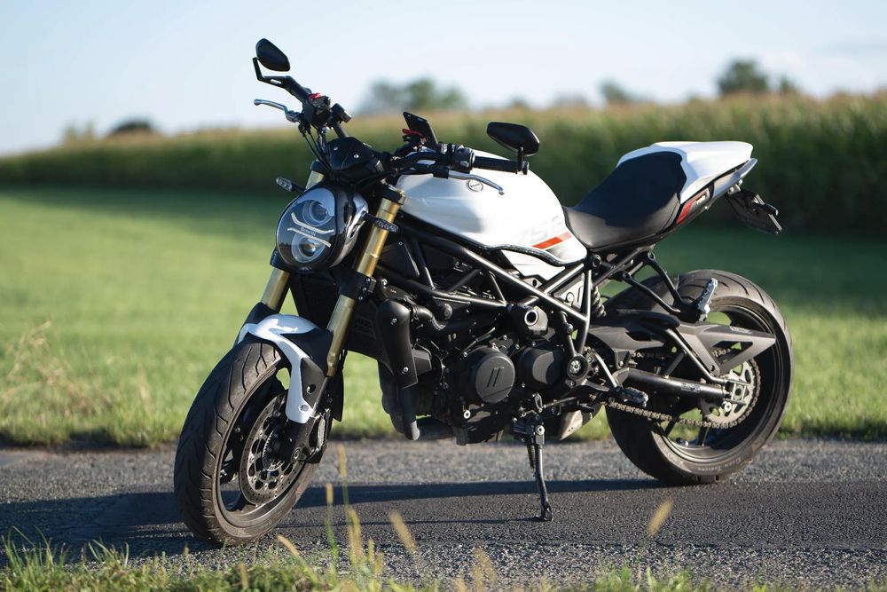 Pokrywa siedzenia Benelli 752S