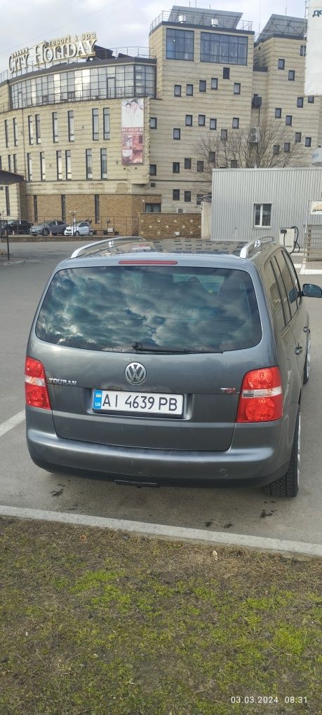 Фольксваген Тауран 2.0tDI 2004