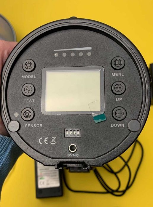 Бездротовий портативний спалах NiceFoto nFlash 680A потужністю 600 Вт.