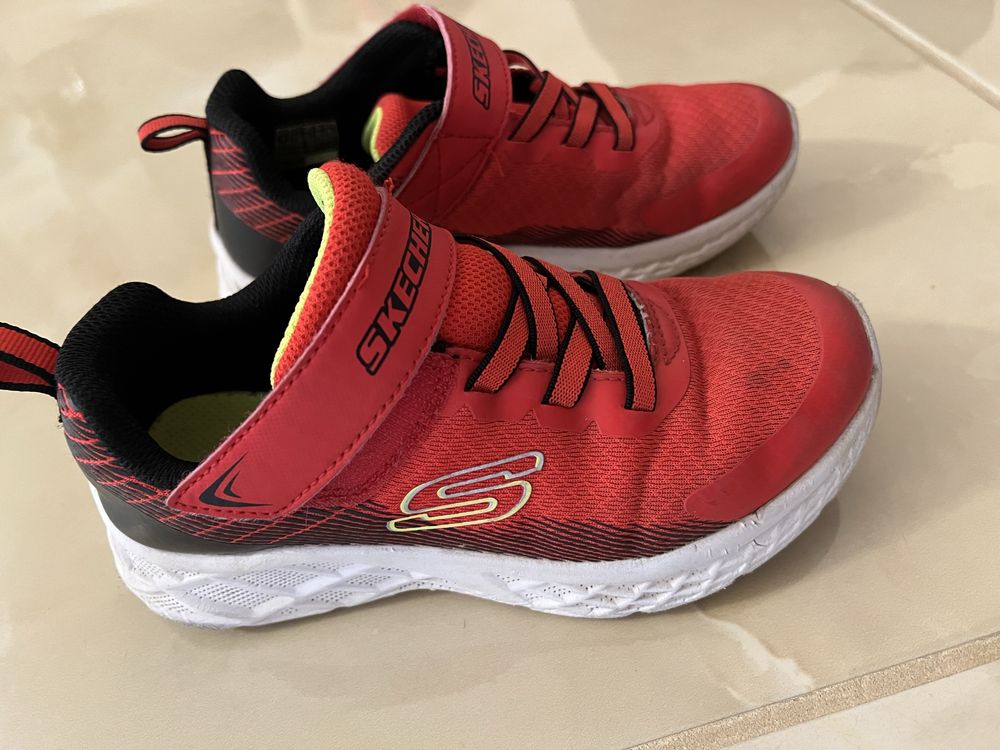 32 skechers czerwone buty sneakersy