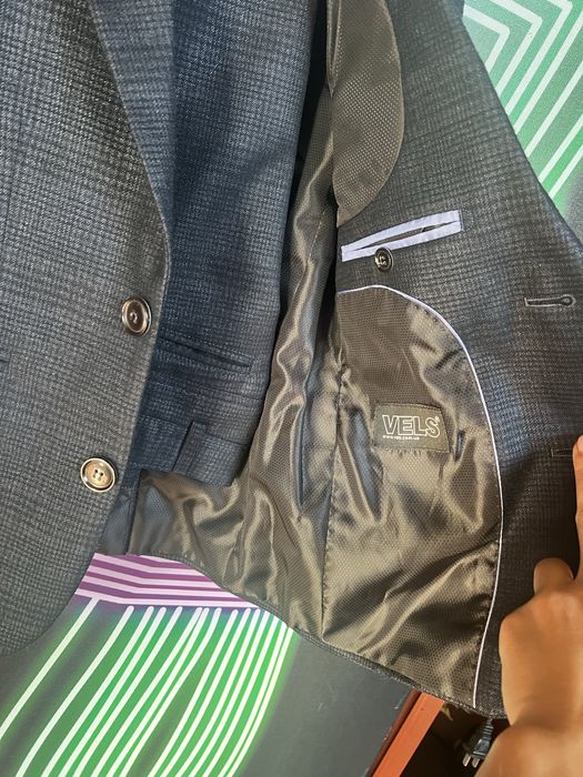 Фабричний костюм Vels