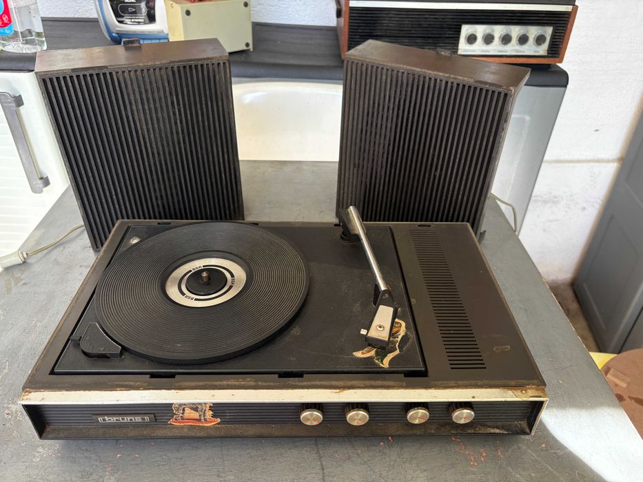 Gira Discos Antigo BRUNS C/ Colunas