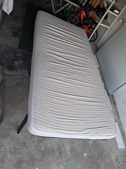 Cama de solteiro ferro preto