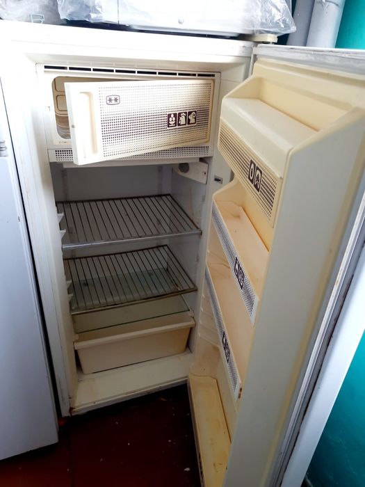 Продам холодильник Днепр 2