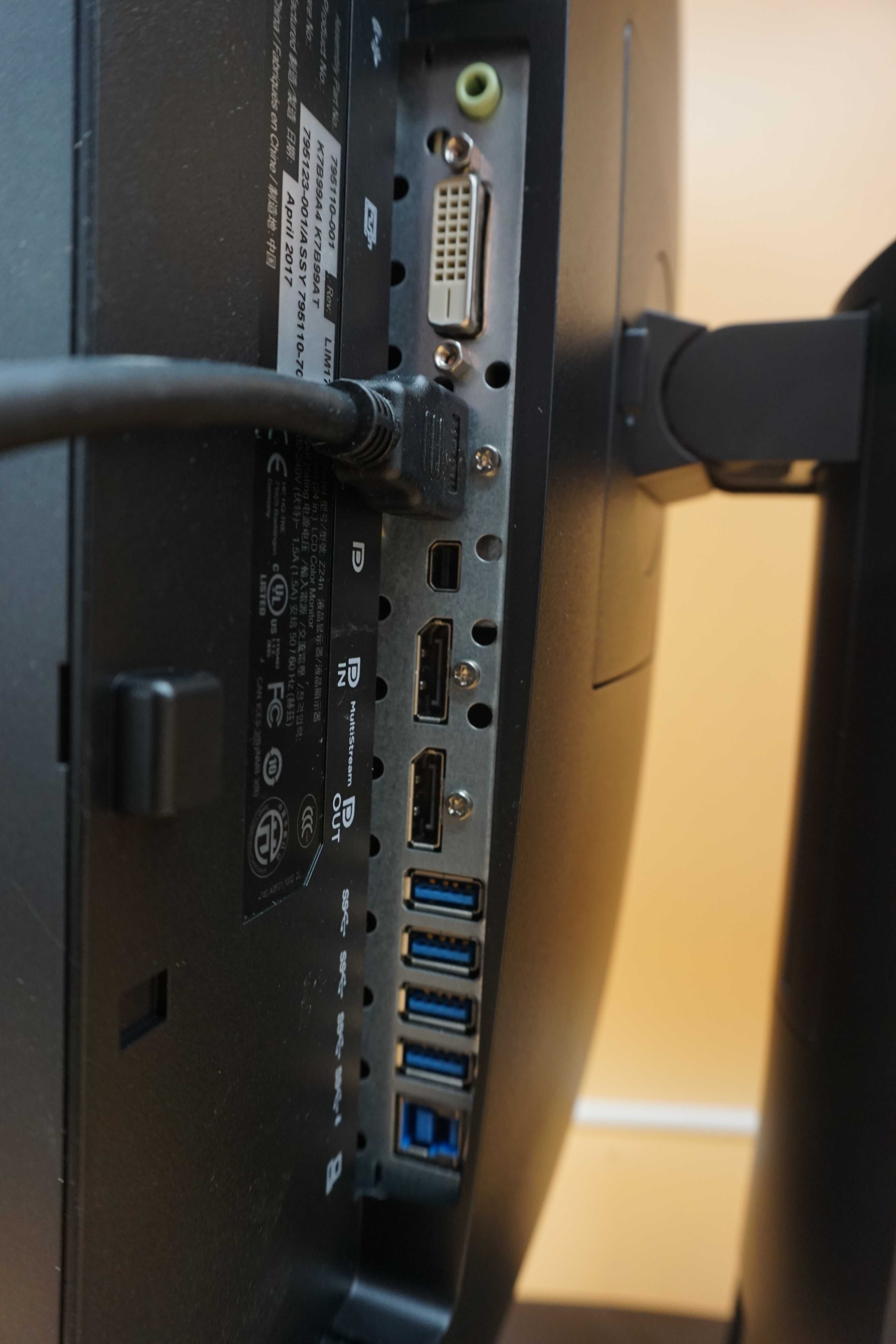 Monitor HP Z24n  HUB USB 3.0 Pivot Monitor 24 IPS