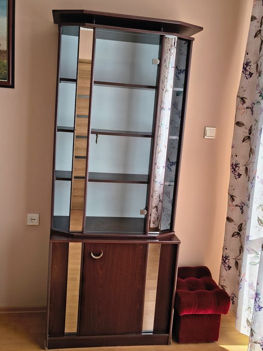 Oddam za darmo witrynę, mahoń