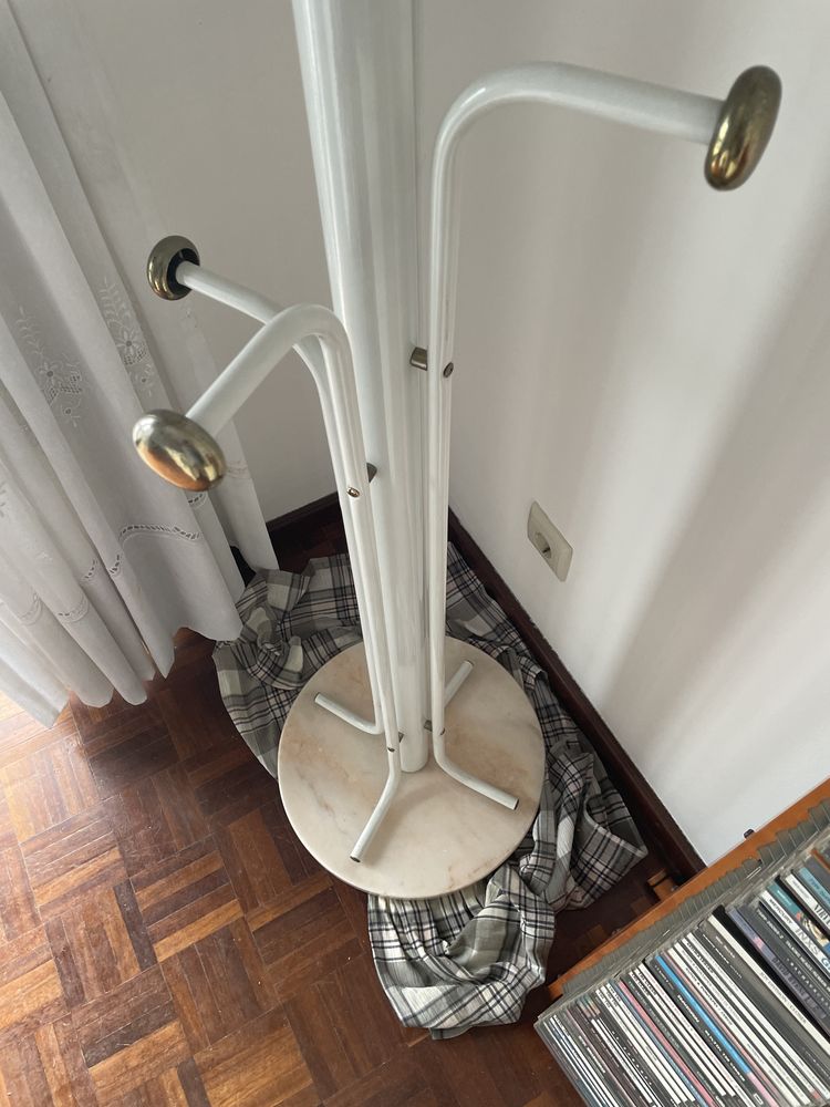 Cabide de Pe para Pendurar Roupa - Branco