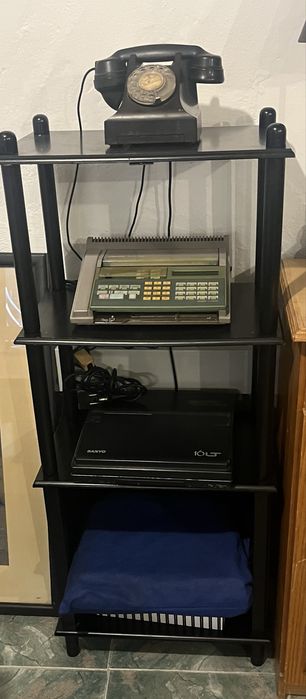 Estante util em qualquer lugar, como nova